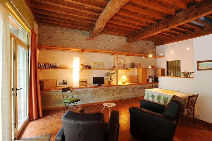 Gîte pour 2 personnes, avec Terrasse et Jardin