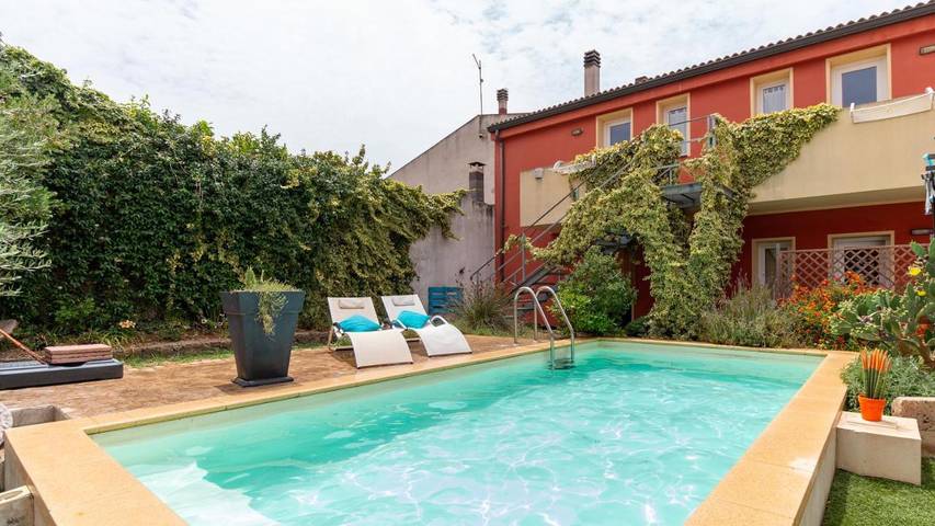 Chambre d’hôte pour 2 personnes, avec Balcon et Terrasse ainsi que Jardin et Piscine à Cabras