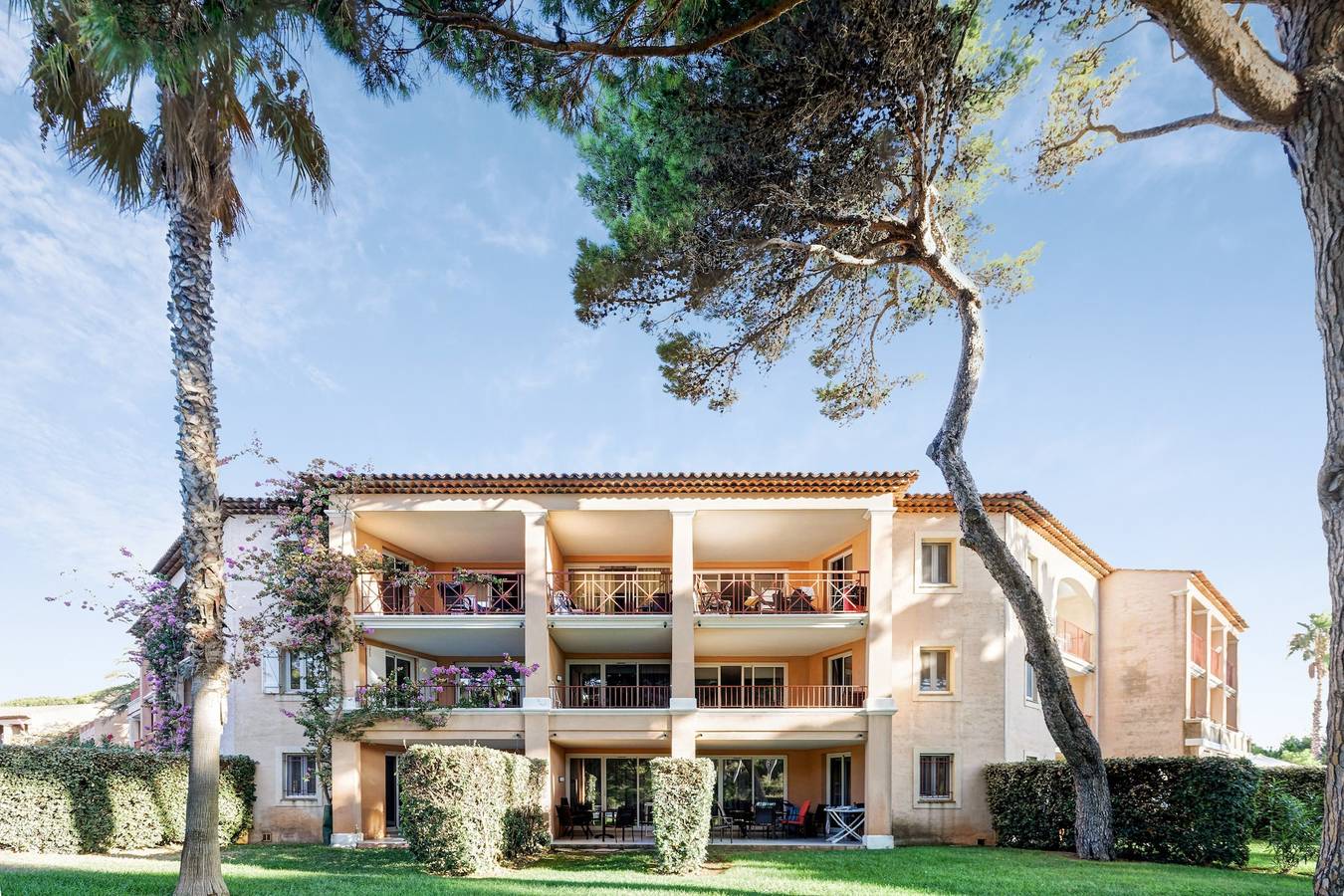 Ganzes Studio, Residence La Pinede S4p Vue Jardin in Hyeres, Parc national Port-Cros