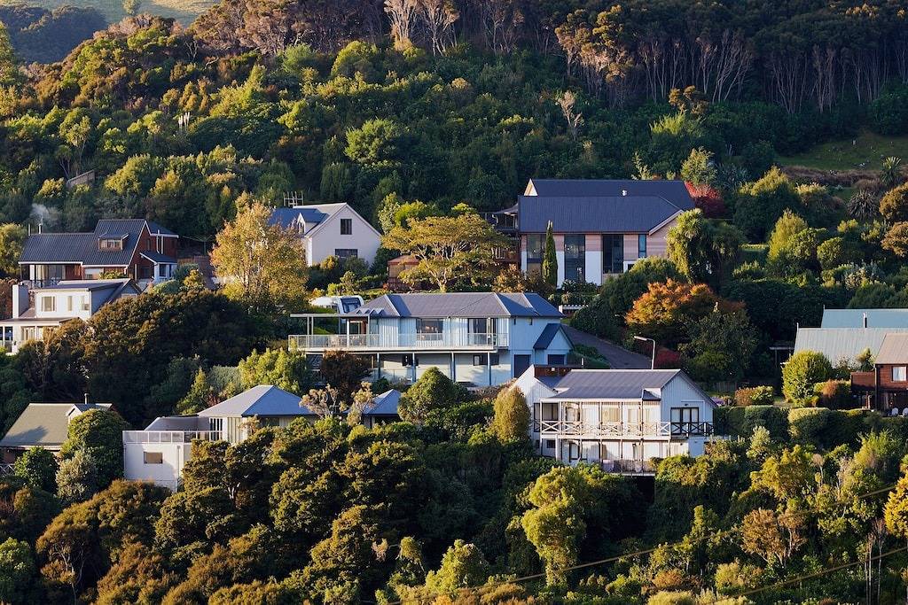 Akaroa. Geräumig, sonnig, Hafenblick und stadtnah. in Akaroa, Canterbury (NZ)
