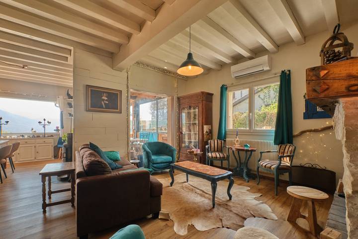 Holiday Home 'Saint Vincent De Mercuze Casavilla' with Mountain View, Private Pool and Wi-Fi in Saint-Vincent-de-Mercuze, Isère