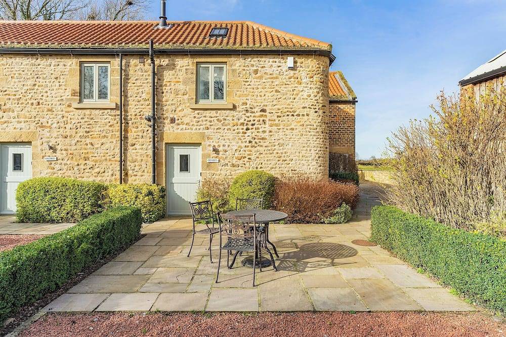 1 bedroom accommodation in Kirkbridge, near Crakehall in North Yorkshire
