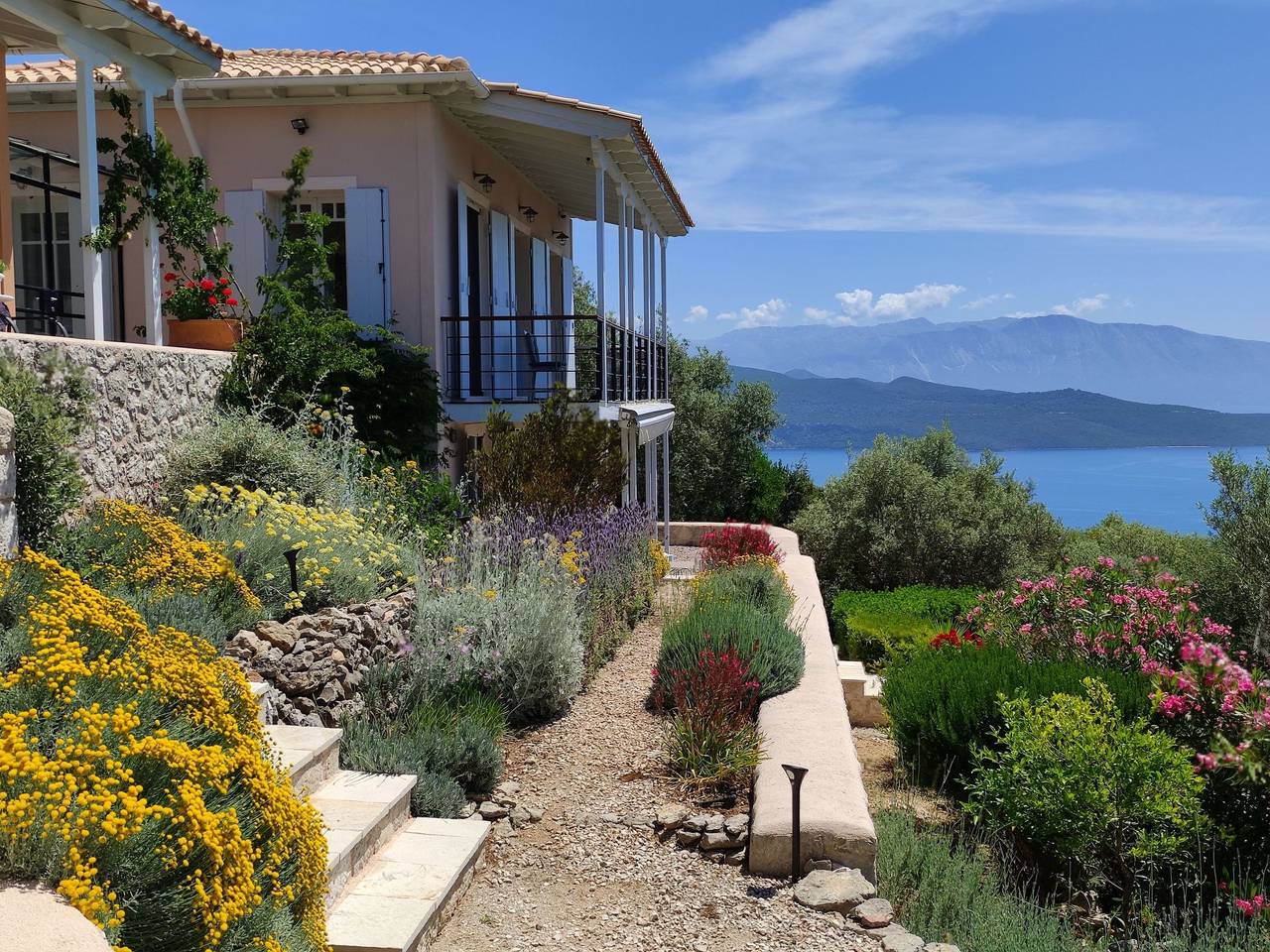 Die Drei Grazien, luxuriöse Villa mit eigenem Pool in Κατούνα, Ελλάδα