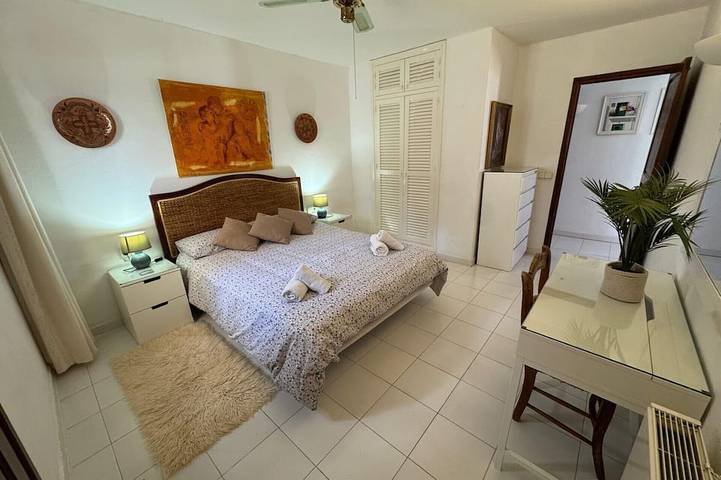 Location de vacances pour 6 personnes, avec jardin et balcon à Cala Llonga - 4