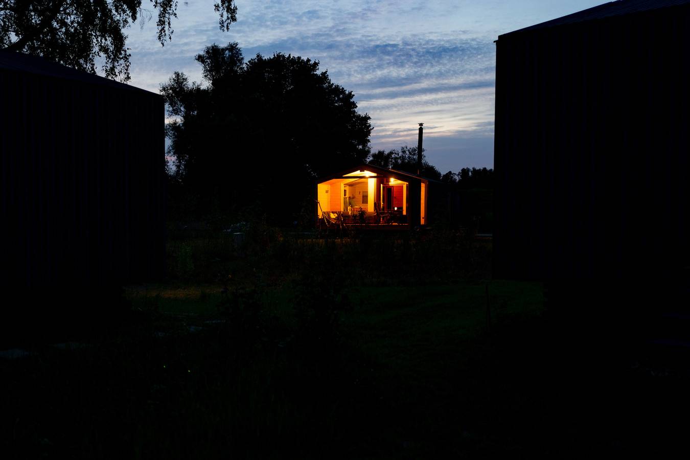 Kleinis Tiny House mit Kamin (bis 4 Pers. in Bleckede, Mecklenburgisches Elbetal