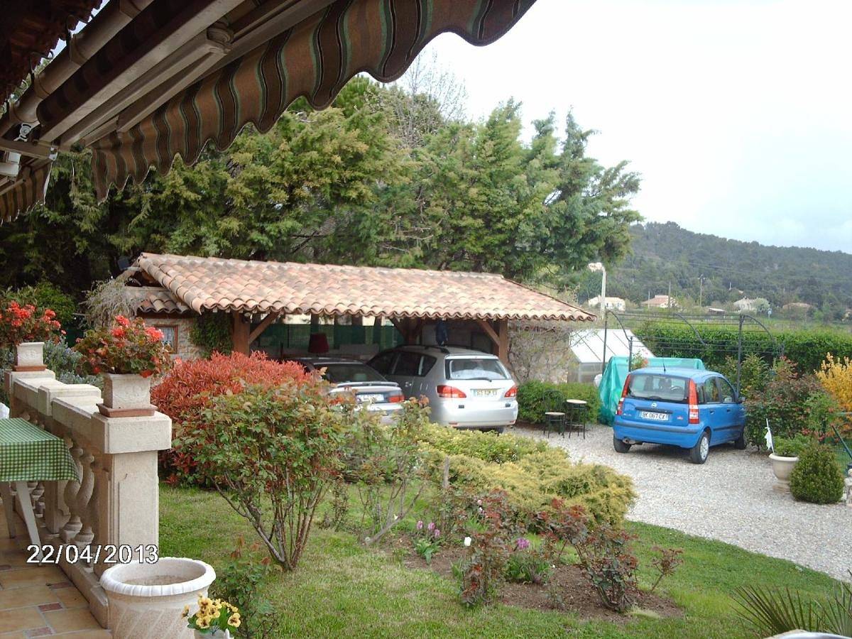 Double Room with Garden View in Régusse, Région de Brignoles