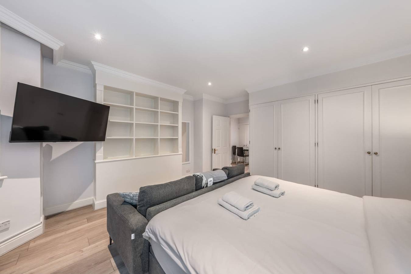 Entire studio, Comfort Studio by Harrods in Kensington and Chelsea, London