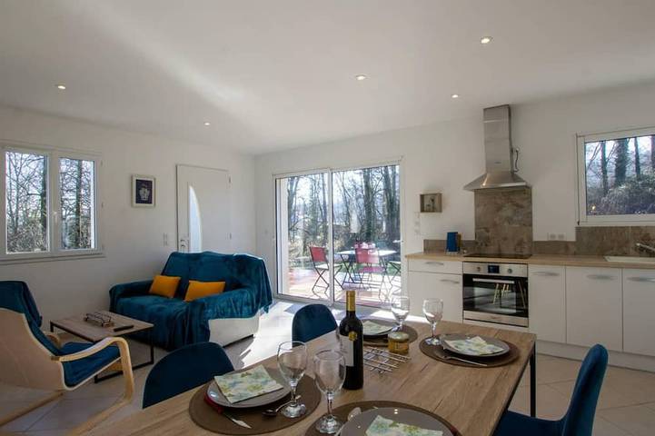 Gîte pour 4 personnes, avec jardin