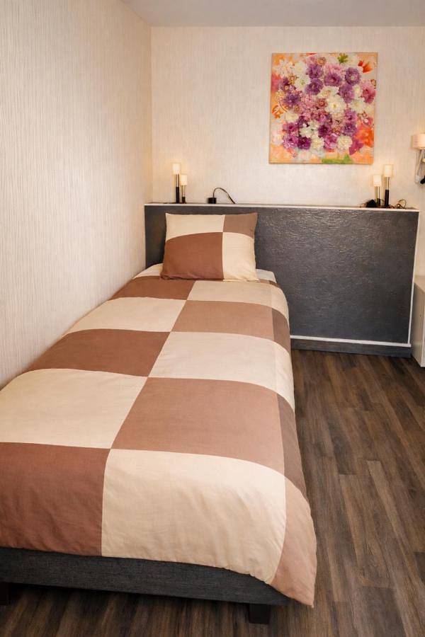 Location de vacances pour 3 personnes, avec jardin et vue à Vaulx-en-Velin