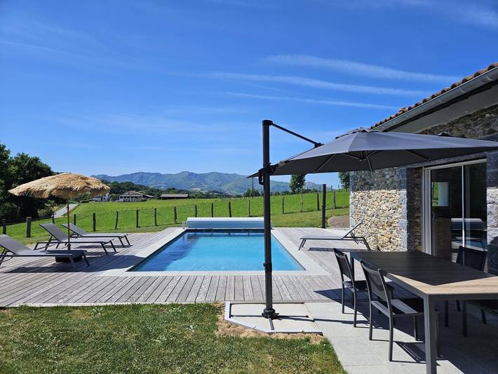 Gîte für 8 Personen, mit Terrasse und Garten sowie Pool im Baskenland (Frankreich)