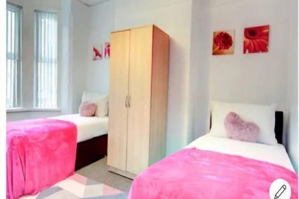 Entire apartment, Your Nottingham Home(Chayil Experts) in Nottingham, East Midlands