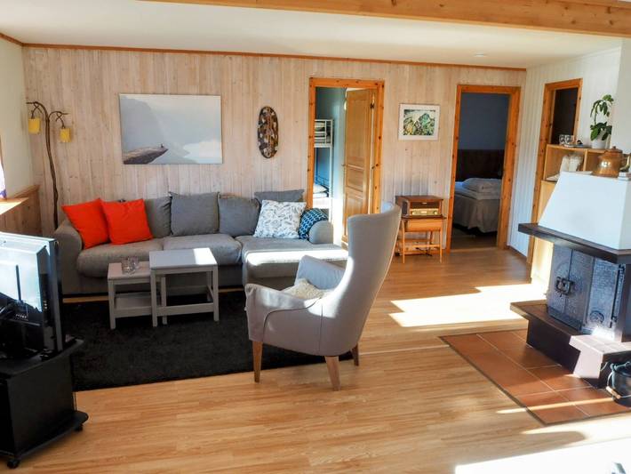 Ferienwohnung für 6 Personen, mit Meerblick und Ausblick sowie Garten und Terrasse, mit Haustier in Tromsø - 3