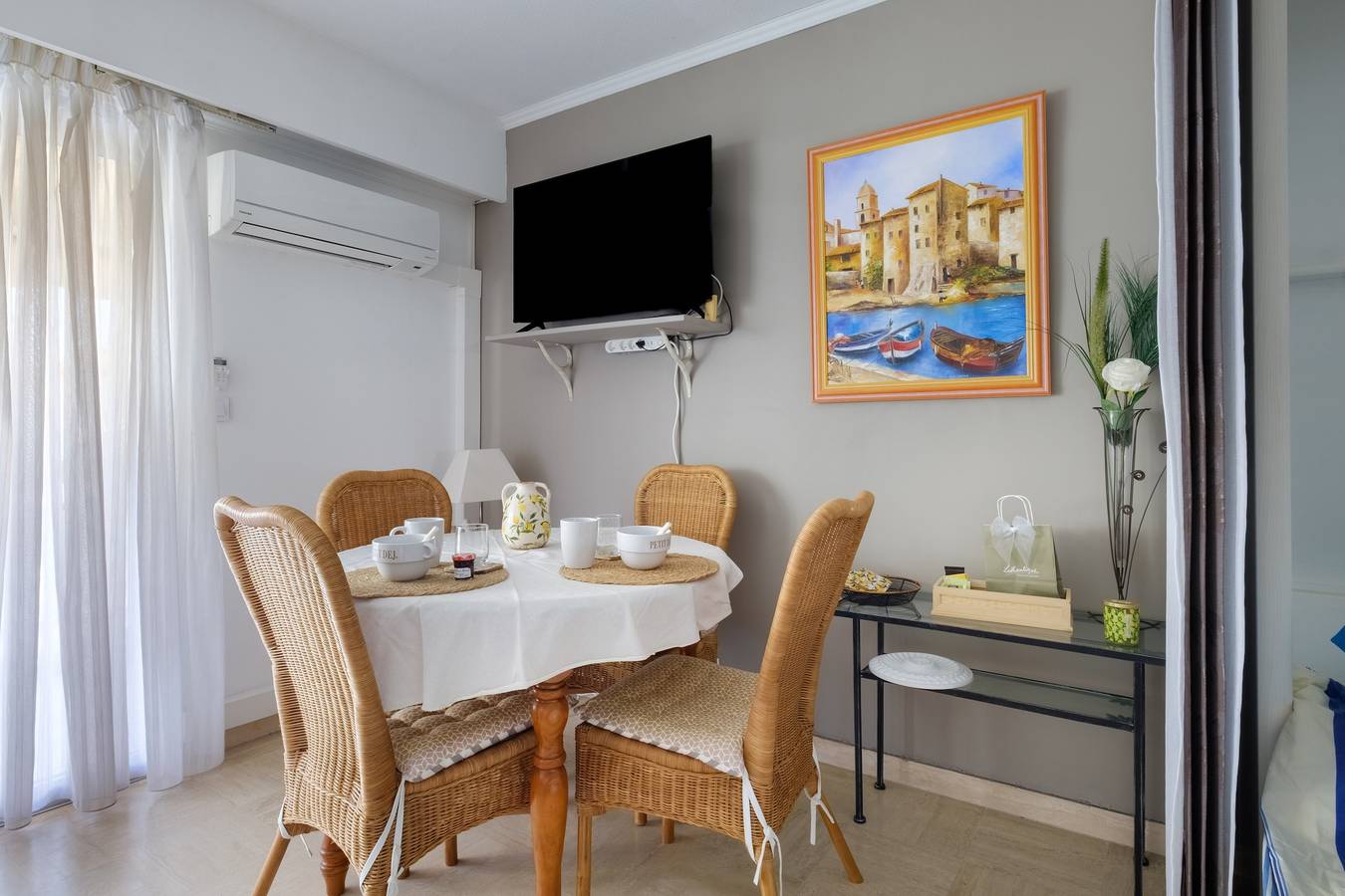 Estudio entero, Estudio 'Bellevue Cannes' con vistas a la montaña, piscina compartida y aire acondicionado in Cannes, Costa mediterránea (Francia)