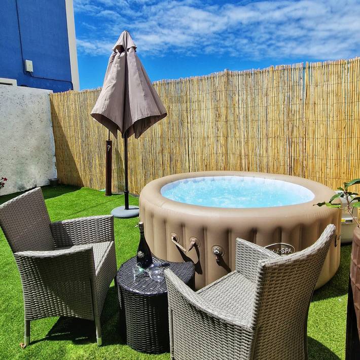 Apartamento de vacaciones para 2 personas, con jacuzzi y jardín - 1