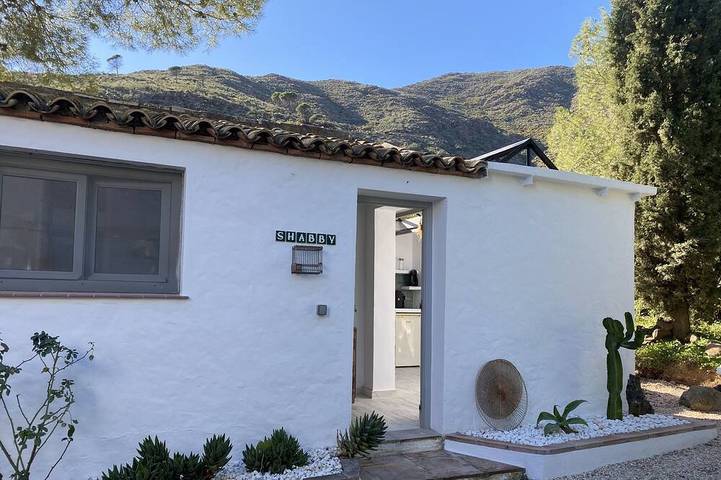 Gîte pour 2 personnes, avec piscine