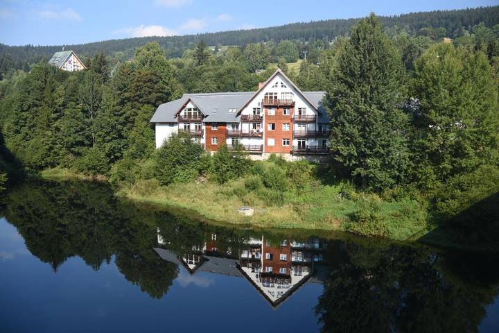 Ferienwohnung für 5 Personen, mit Seeblick und Ausblick in Spindlermühle