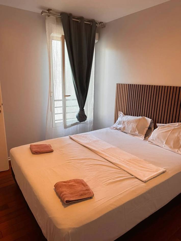 Gîte pour 4 personnes, avec Balcon/Terrasse à Saint-Denis - 2