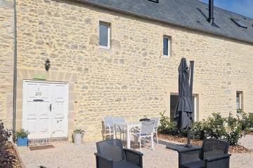 Gîte pour 4 personnes, avec sauna à Surrain
