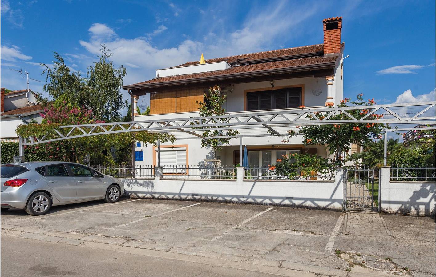 Appartement de vacances entier, Appartement chic à 1 km de la plage : 2 pièces avec terrasse et parking in Poreč, Grad Poreč