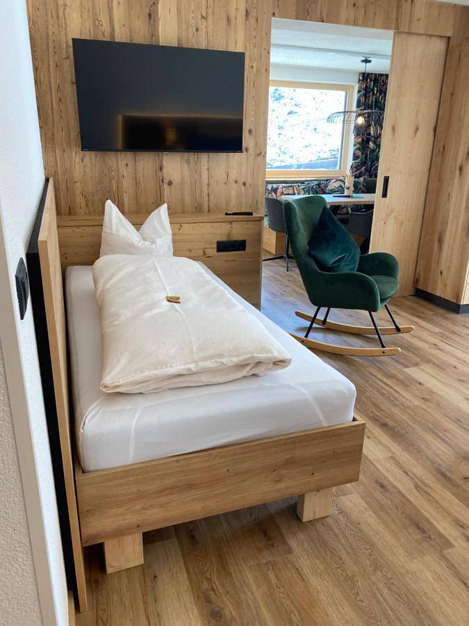 Hotel für 5 Personen, mit Balkon und Terrasse sowie Sauna und Ausblick in Galtür - 3