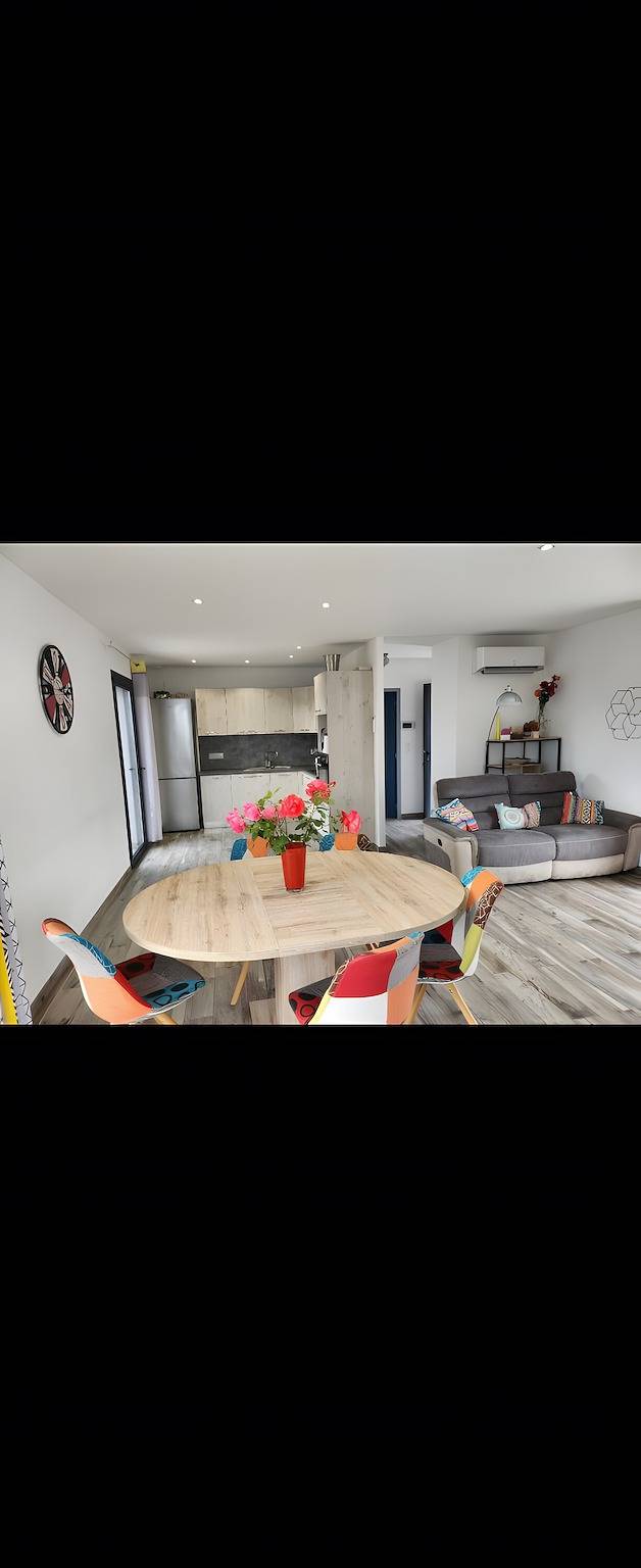 Holiday Home 'Casa Lucia Diana' with Mountain View, Wi-Fi, and Air Conditioning in Losari, Palasca