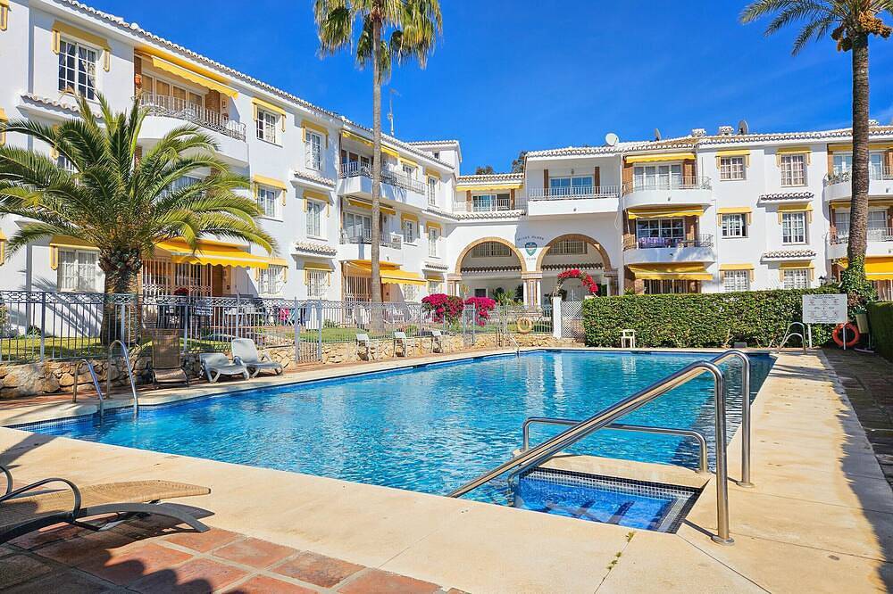 Apartment for 6 People in La Cala de Mijas Centre, Mijas