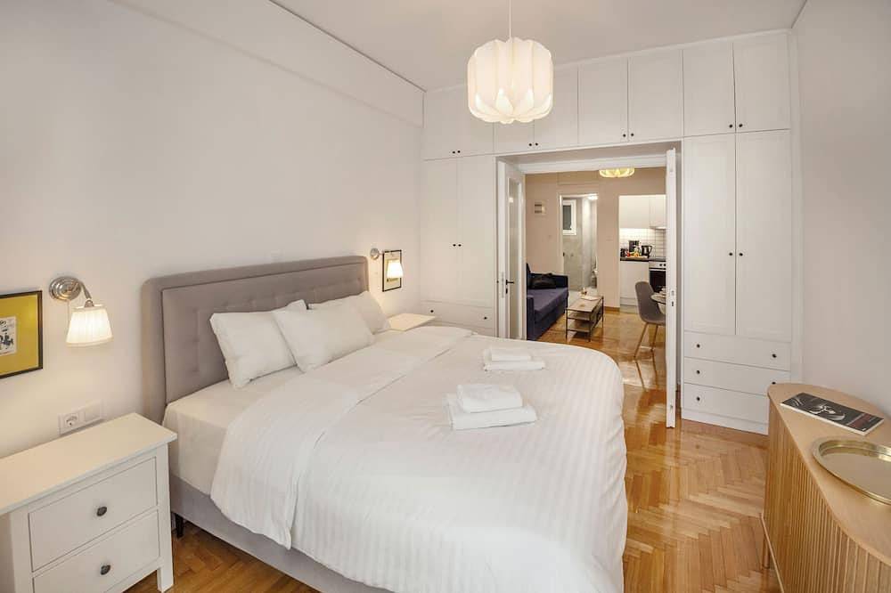Entire apartment, Downtown exceptional studio Syntagma in Central Section of Athens, Athens