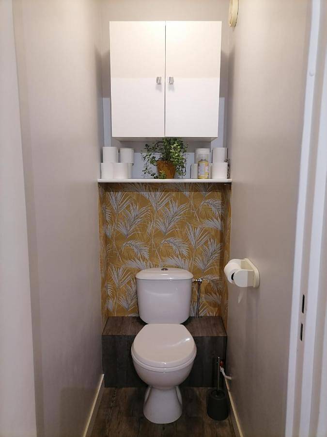 Appartement de vacances entier, Double Room with Private Bathroom in Montigny-le-Bretonneux, Yvelines