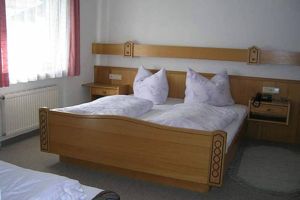 Apartamento entero, Habitación doble tipo C con baño, Wc, balcón - Pensión \"Pension Nockspitz\" in Mutters, Innsbruck y alrededores