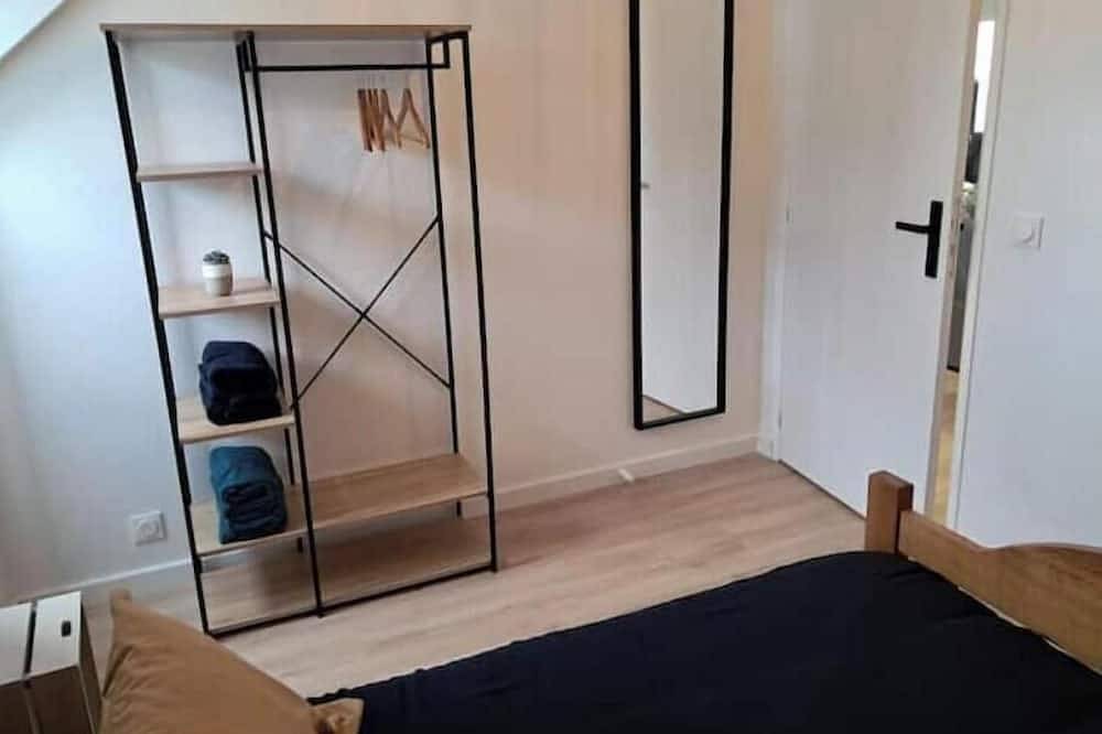 Appartement entier, Appartement moderne et chaleureux T2 –Idéal famille ou déplacement professionnel in Lorient, Côte des Mégalithes