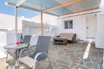 Apartment for 2 People in Paros, Paros Regional Unit, Photo 2