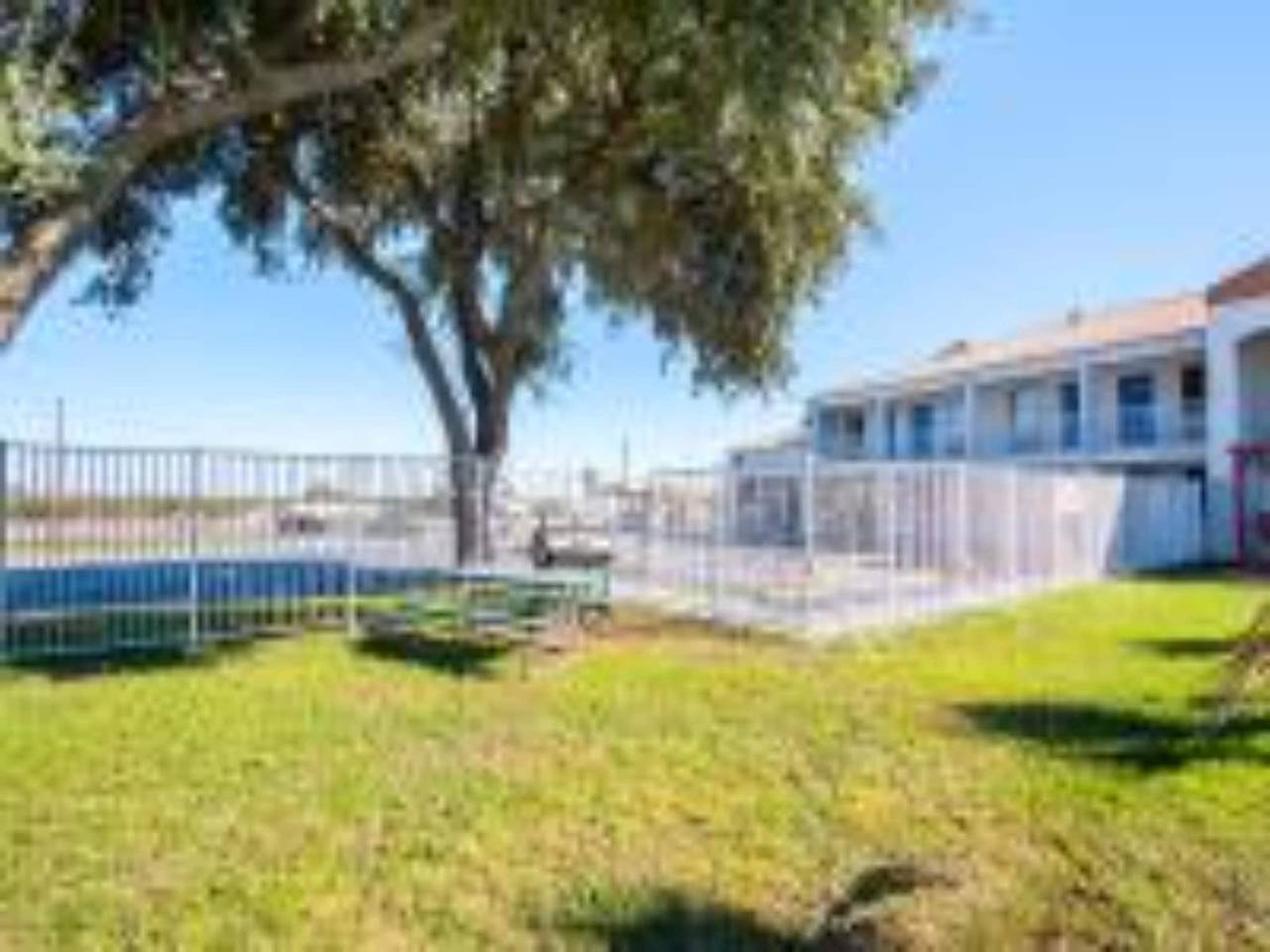 Apartamento entero, 1 cama king size | Fumadores, microondas in Round Rock, Texas