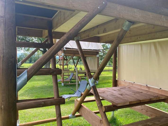 Glamping Sainte Suzanne  - Tente 2 personnes - Tente Bivouac - sanitaires communs in Le Ribay, Mayenne