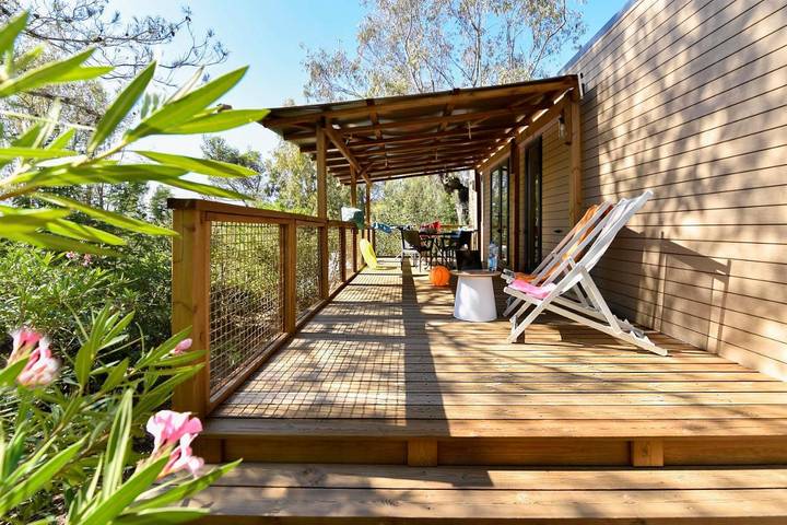 Camping voor 2 personen, with Terras and Kinderzwembad as well as Zwembad in La Croix-Valmer