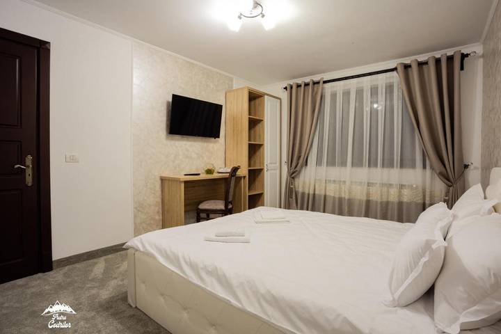 Gîte pour 2 personnes, avec terrasse ainsi que vue et jardin dans Dorna-Arini - 2