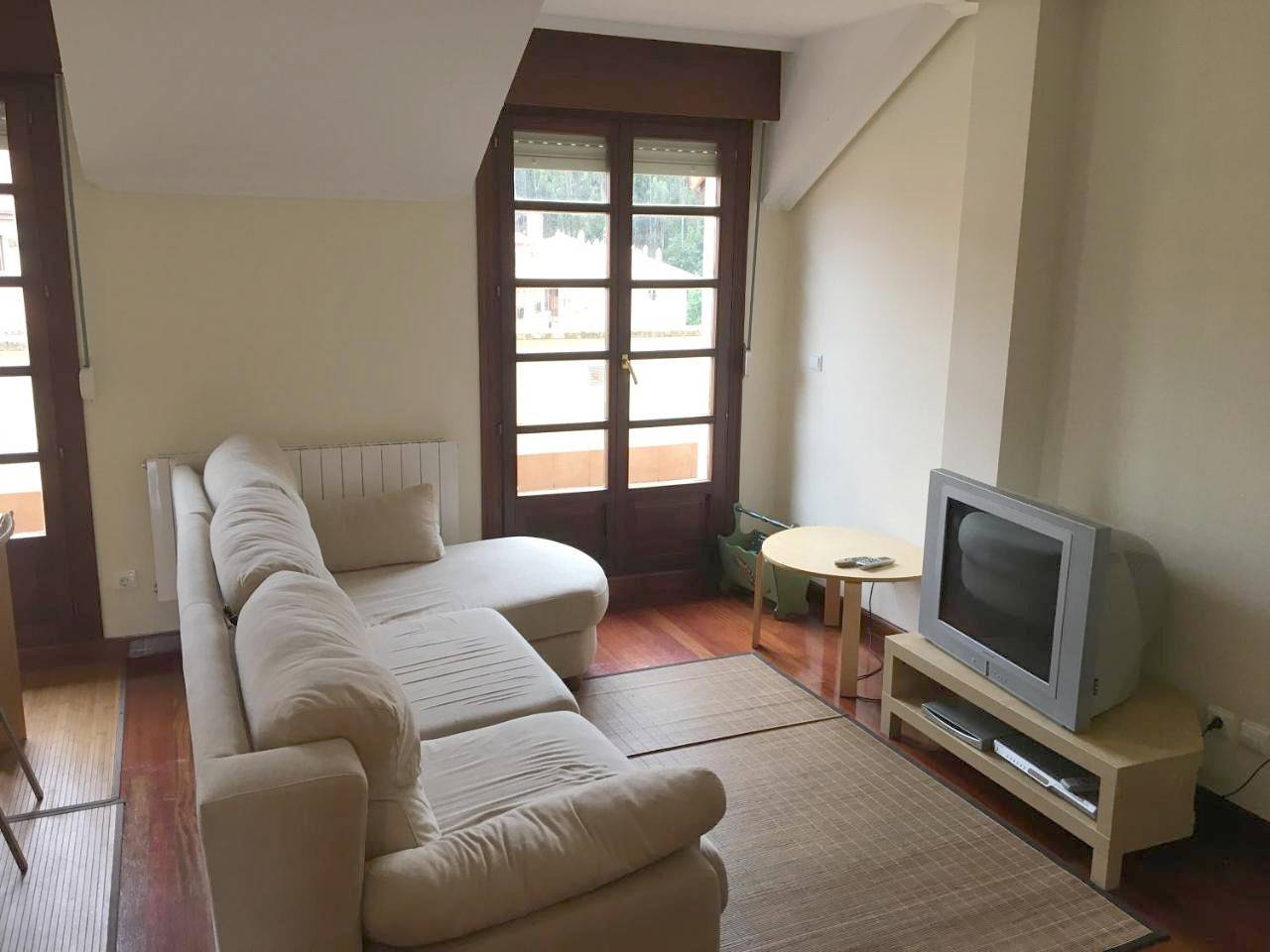 Apartamento entero, Ático Nuevo con vistas in Cabezón de la Sal, Costa de Cantabria