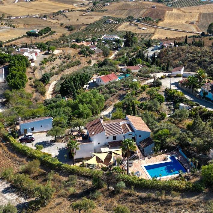 Casa rural para 2 personas, con vistas además de piscina y jardín en Valle del Guadalorce