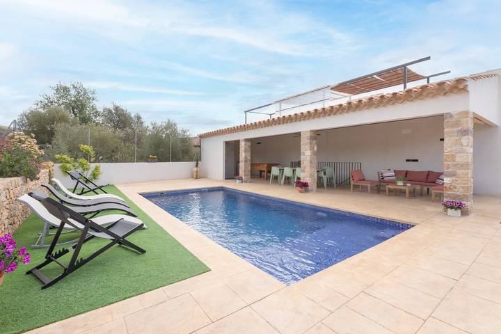 Casa rural para 15 personas, con Jardín y Piscina para niños en Villafamés