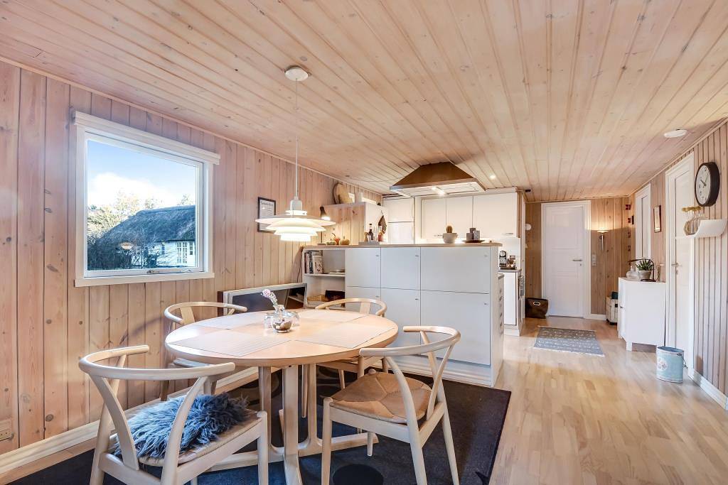 Hyggeliges Holzhaus mit überdachter West-Terrasse – Nahe am Nissum Fjord in Nørhede Vest, Ulfborg