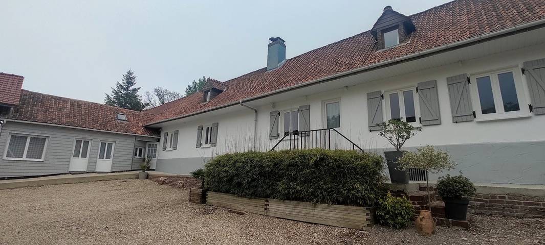 Gîte pour 31 personnes, avec jardin et terrasse à Saint-Michel-sous-Bois