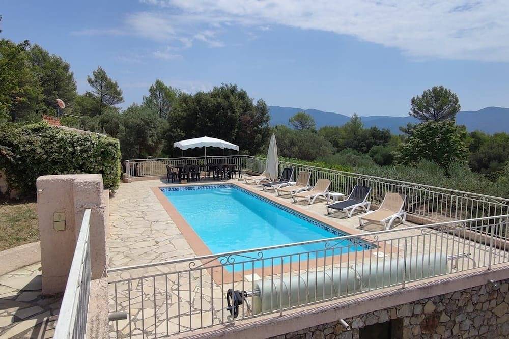 Propriété 10/12 Personnes Avec Piscine au Calme in Carnoules, Toulon region