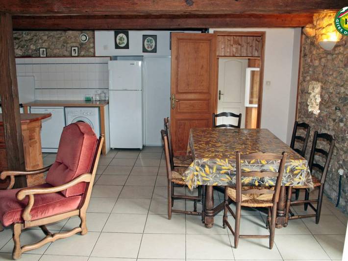 Cozy Countryside Cottage, 3km from Sea, Dog-Friendly, WiFi, BBQ, Garden, Near Opal Coast Nature Park in Beuvrequen, Boulogne-sur-Mer region