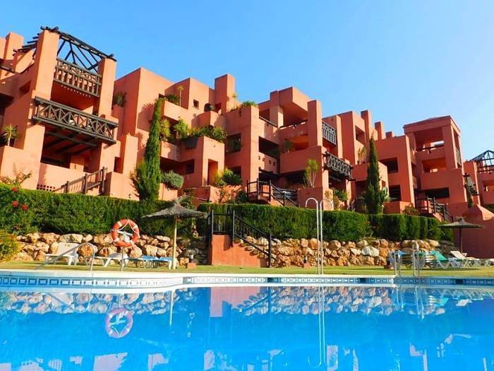 Appartement de vacances pour 6 personnes, avec terrasse ainsi que jardin et piscine - 1