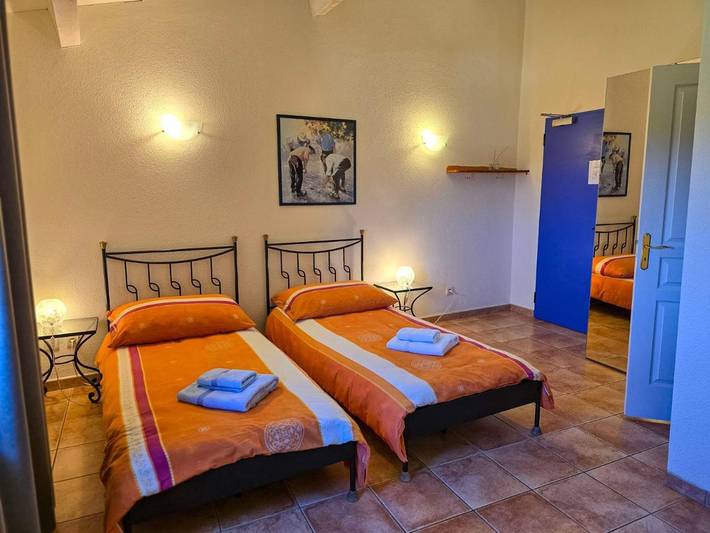 Hôtel pour 2 personnes, avec terrasse et piscine ainsi que jardin et vue à Vagnas - 4