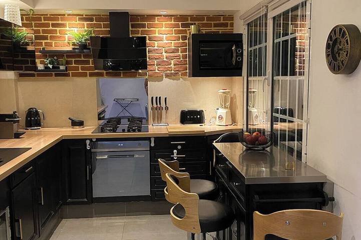 Maison de vacances pour 6 personnes, avec terrasse et jardin à Bron