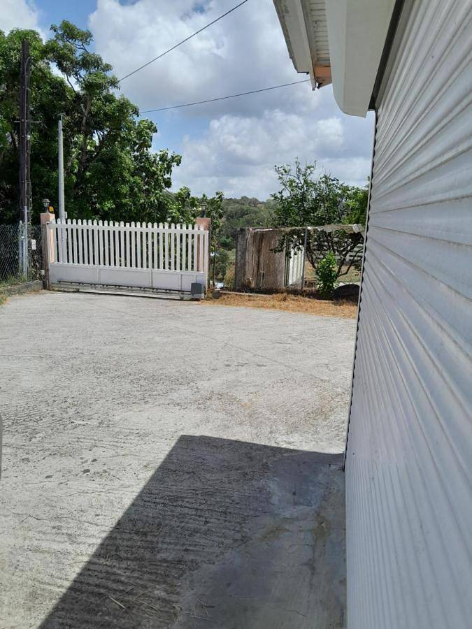Gîte pour 3 personnes, avec balcon à Saint-Esprit (homonymie) - 3