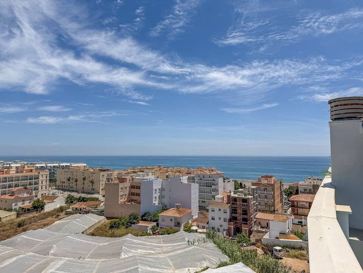 Entire apartment, Apartment 'Your Private Retreat with Sea Views' with Sea View, Wi-Fi and Air Conditioning in Torrox Costa, Torrox