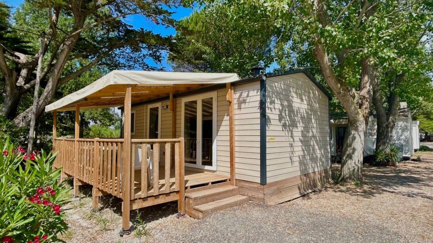 Zecamping 2 étoiles piscine 4km plage mobil-home Tv clim 29m2 4 pers in Villeneuve-lès-Maguelone, Côte méditerranéenne (France)