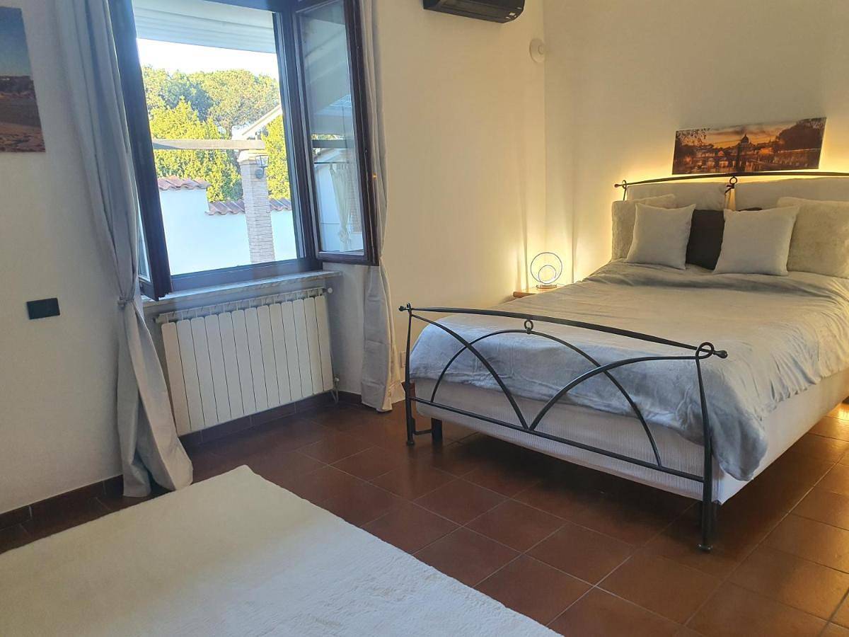 Three-Bedroom Villa in Roma, Provincia di Roma