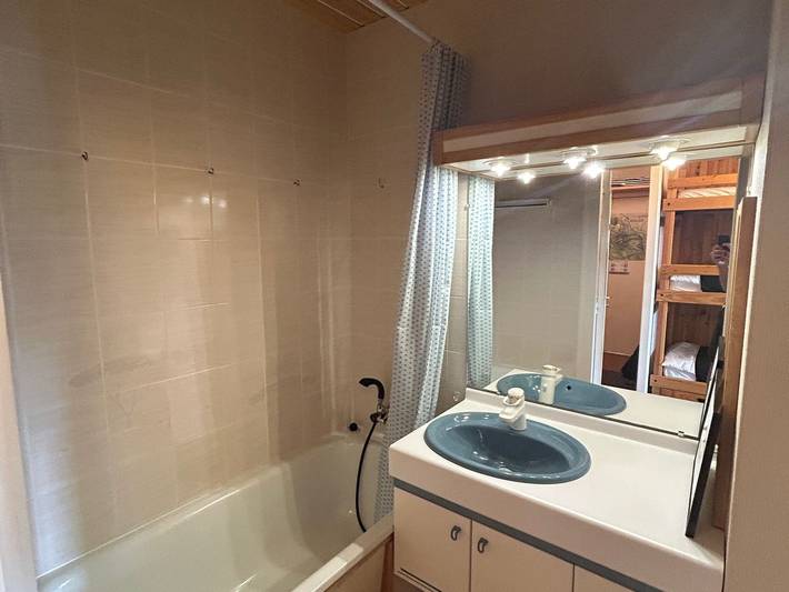 Chalet pour 4 personnes, avec balcon dans Super Besse - 3